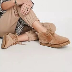 NWOB UGG Women’s Neumel Cozy Chestnut Sheepskin Lace-up Ankle Boots - Size 7